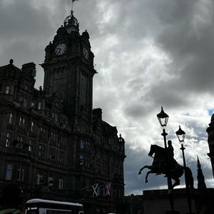 Meet your Posher, Avery